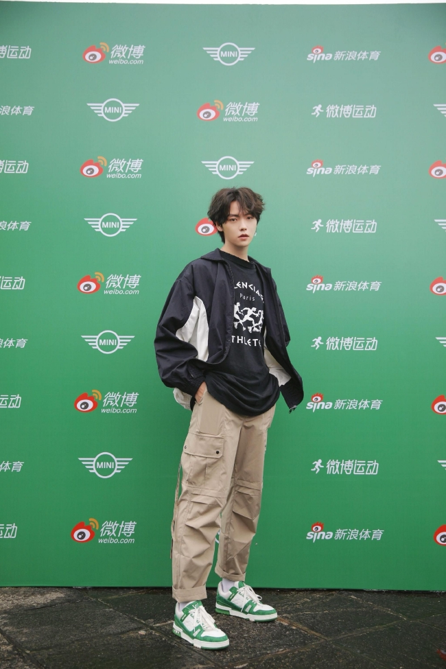 明星见证官肖宇梁